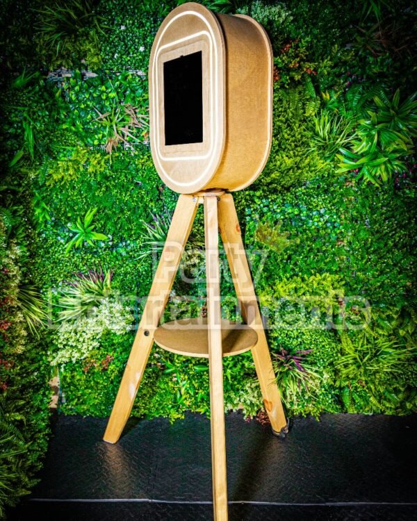 Vintage Pods The Oval V2 Party Entertainments